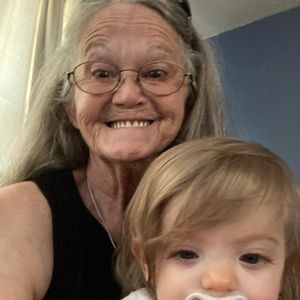 Meet your Posher, Debbie